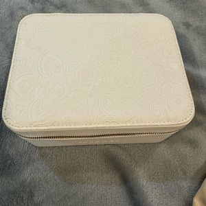 Like new Pandora jewelry case